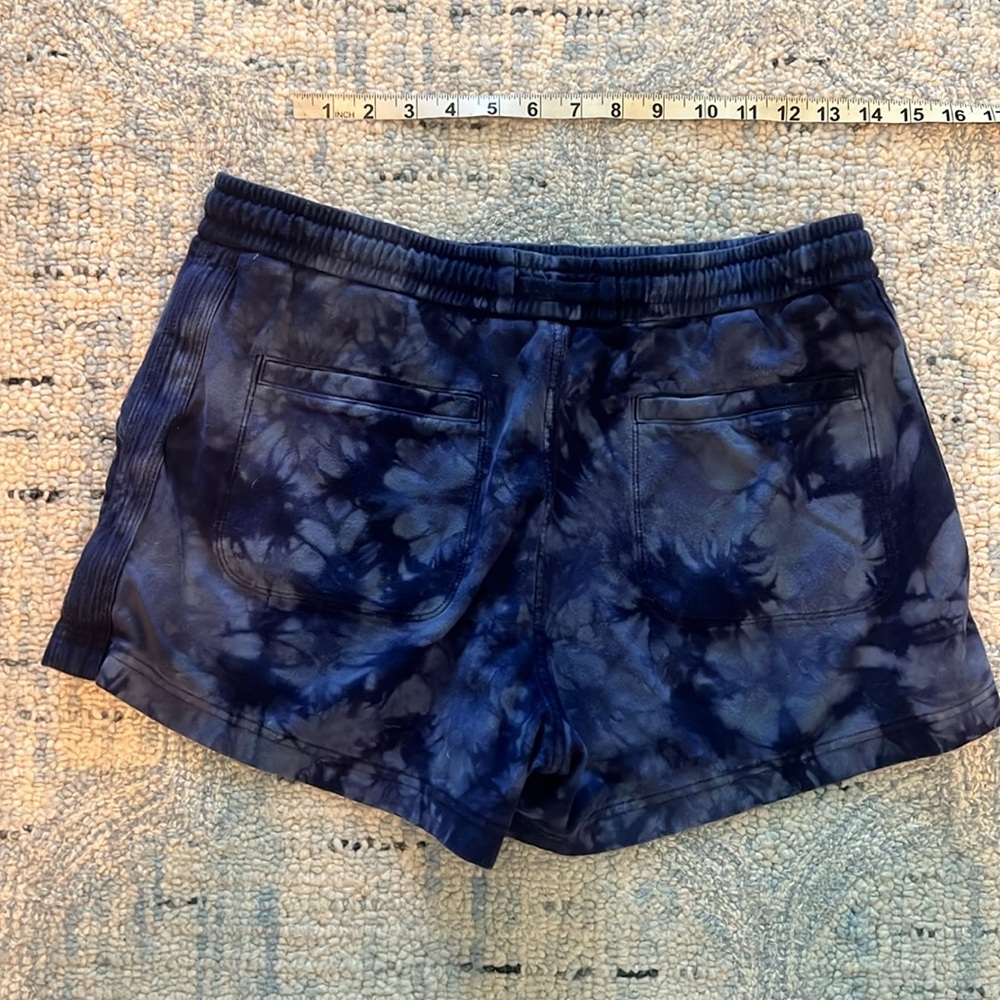 Athleta Farallon Cotton Shorts in Blue Tie Dye - Picture 7 of 10
